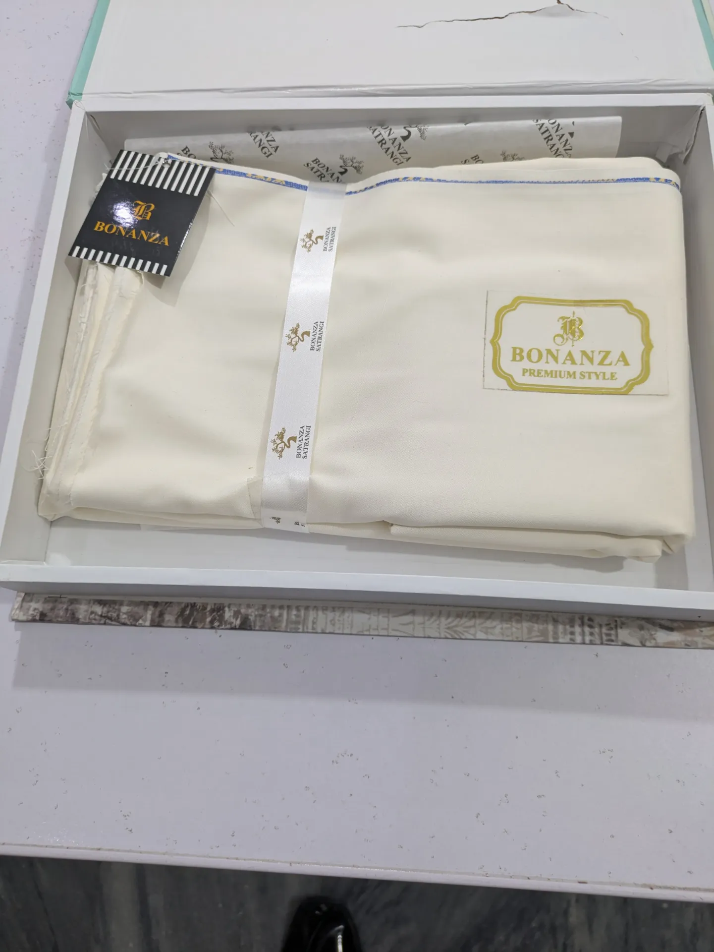 New Arrivals Unstitched BONANZA SATRANGI Men's Box pack Collection – Get up to 50% OFF! Only at the Brands Gala."