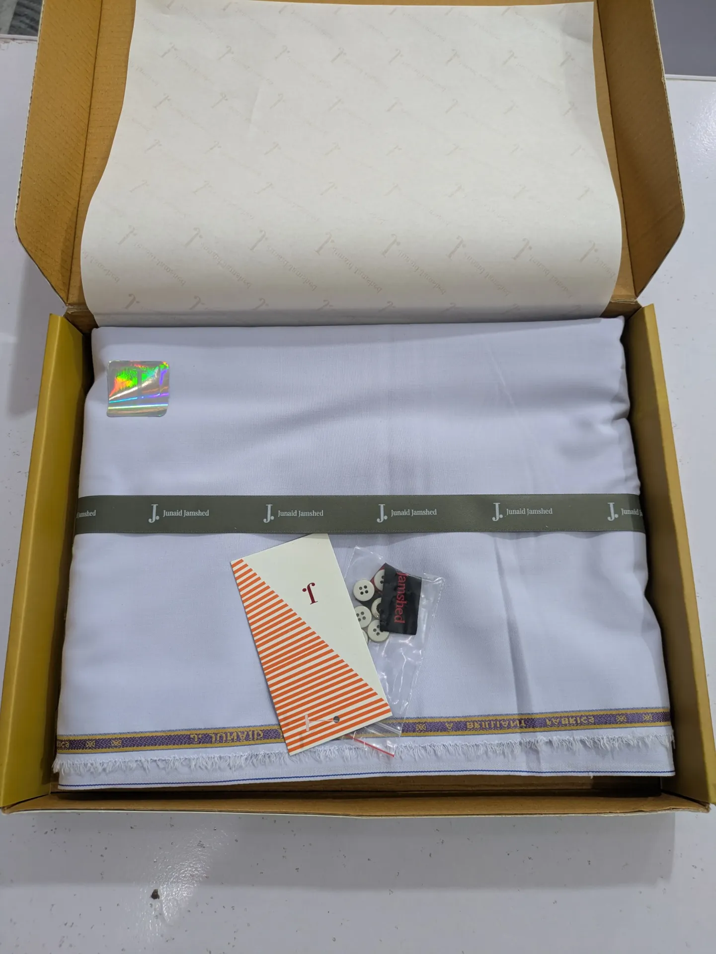 New Arrivals Unstitched J. Men's Box pack Collection – Get up to 50% OFF! Only at the Brands Gala."