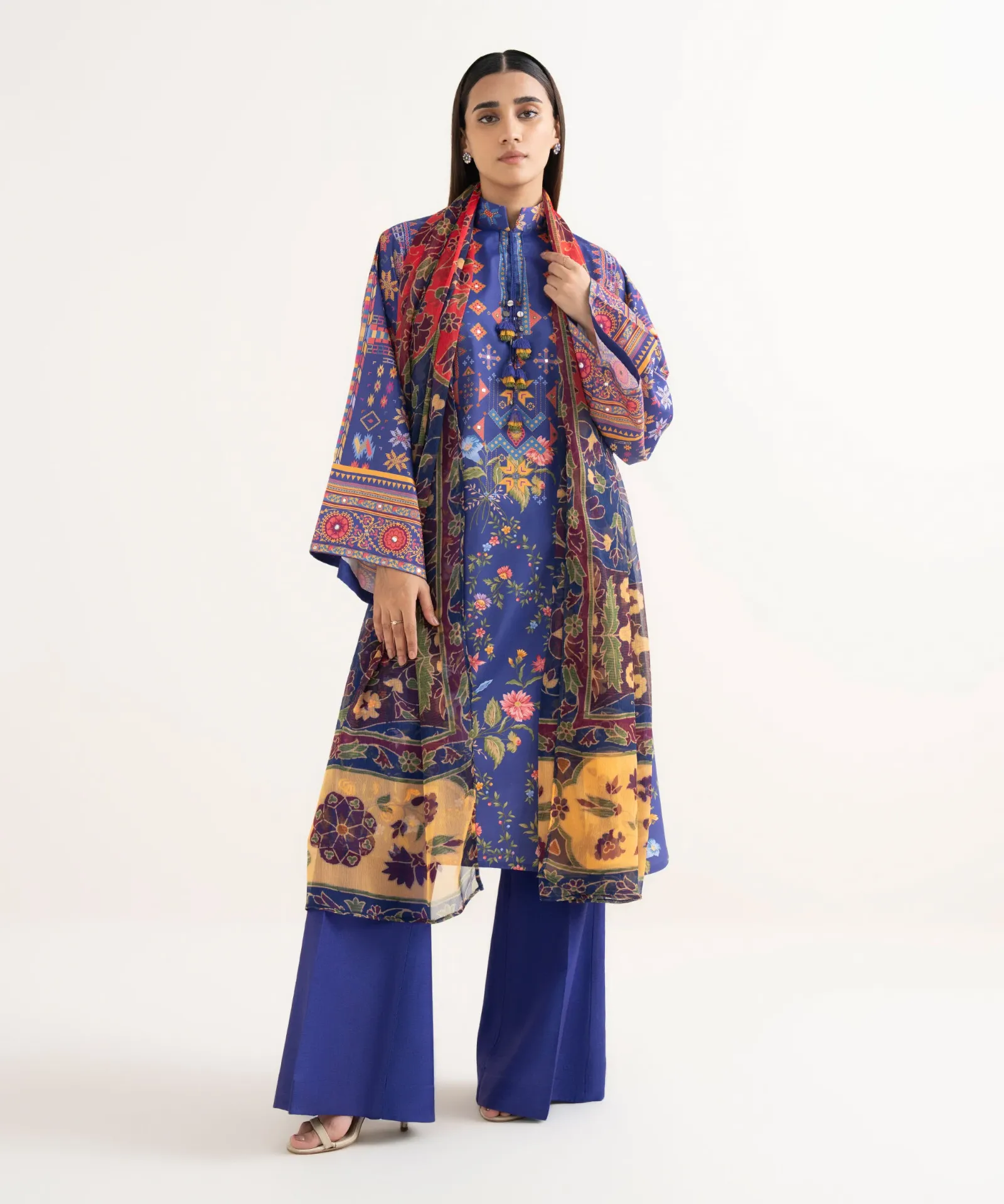 New Arrivals Unstitched SAPPHIRE LAWN 3-Piece Collection – Get up to 50% OFF! Only at the Brands Gala."