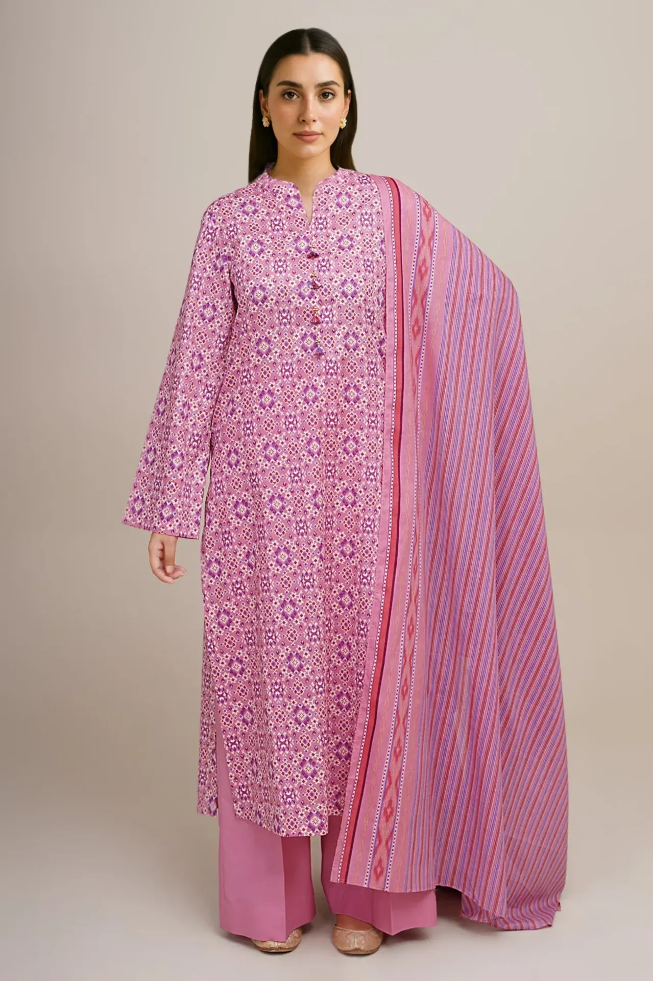 New Arrivals Unstitched KAYSERIA LAWN 3-Piece Collection – Get up to 50% OFF! Only at the Brands Gala."