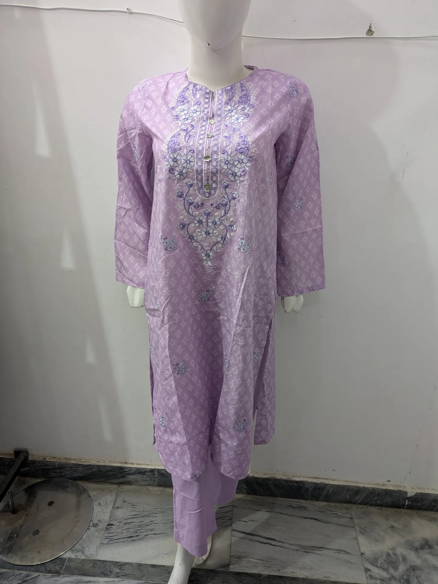 New Arrival 3-Piece Stitched Embroidered Lawn Suit- Get up to 50% OFF! Only at the Brands Gala."