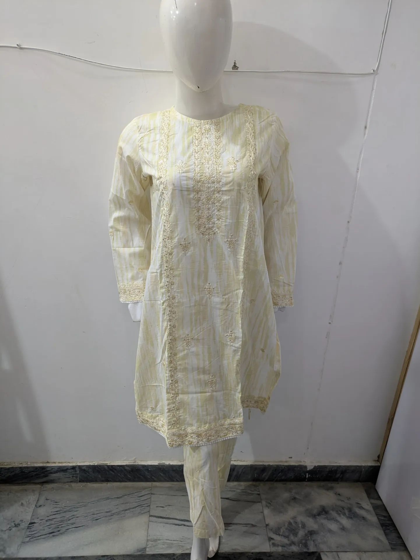 New Arrival 3-Piece Stitched Embroidered Lawn Suit- Get up to 50% OFF! Only at the Brands Gala."