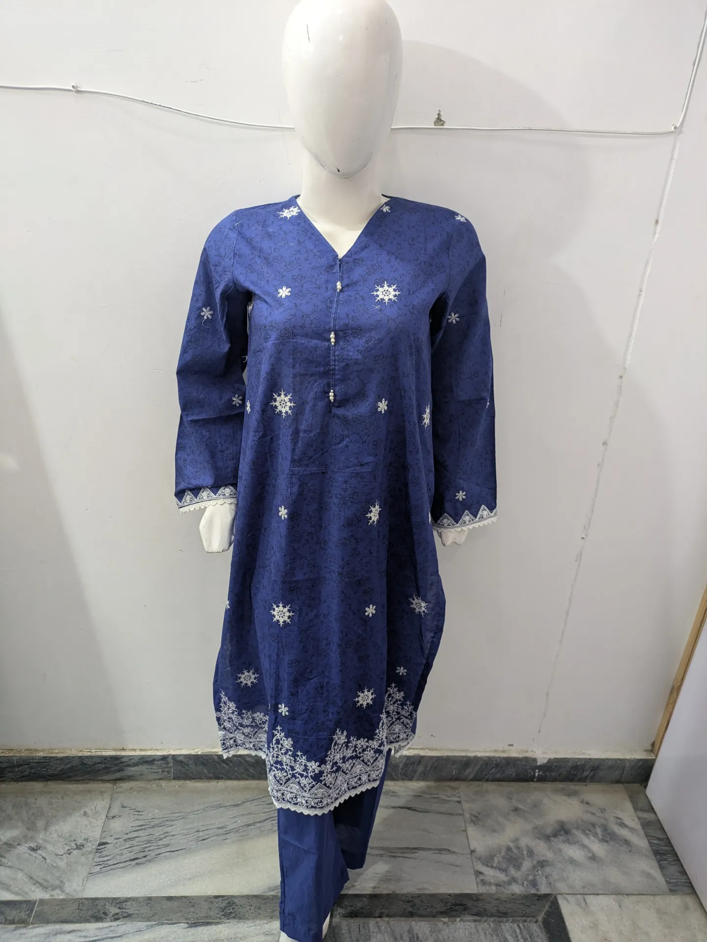 New Arrival 3-Piece Stitched Embroidered Lawn Suit- Get up to 50% OFF! Only at the Brands Gala." (S)